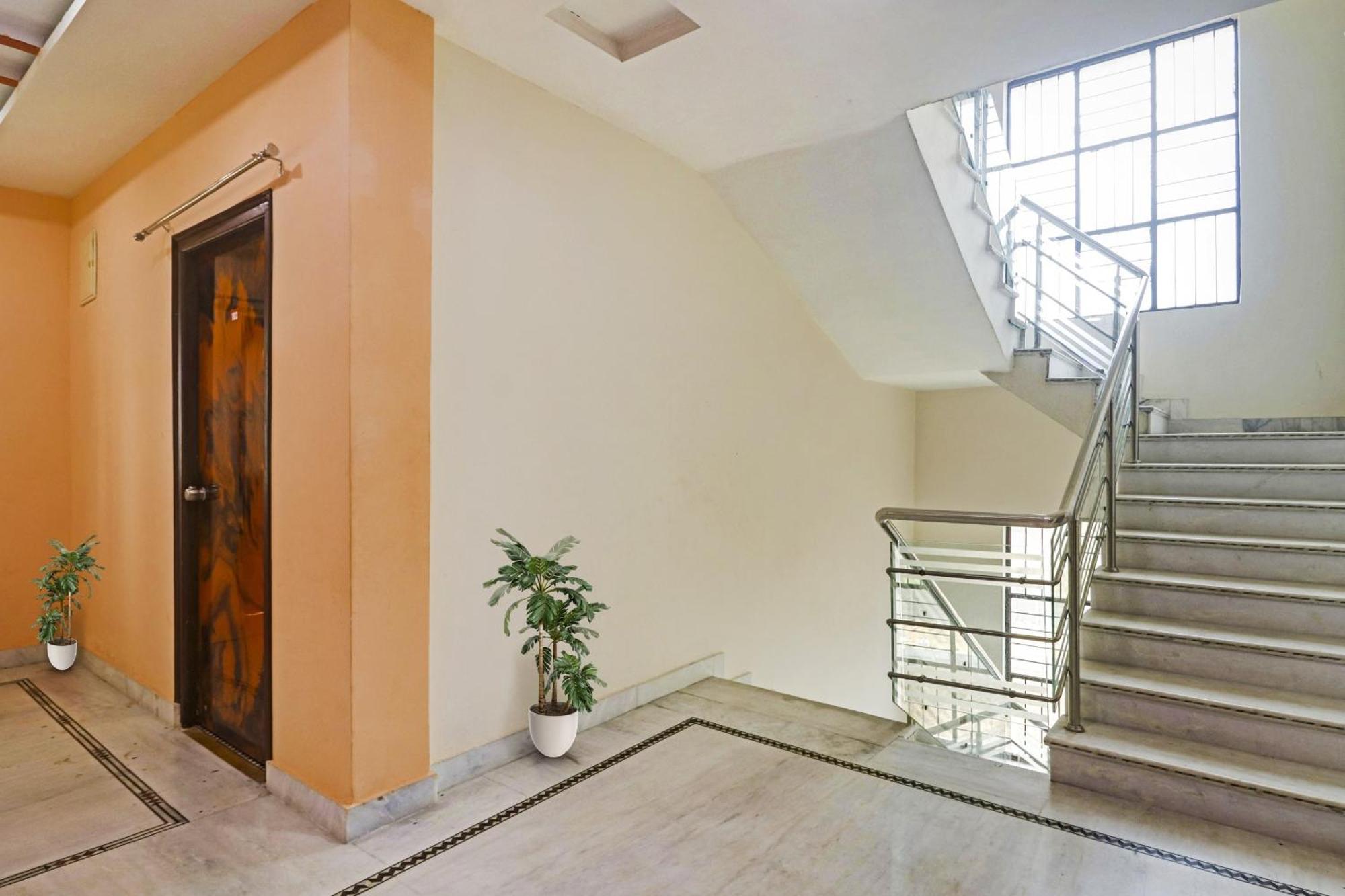 Hotel O Royal Stay Near Mantra Mall Haidar Sahibguda Dış mekan fotoğraf