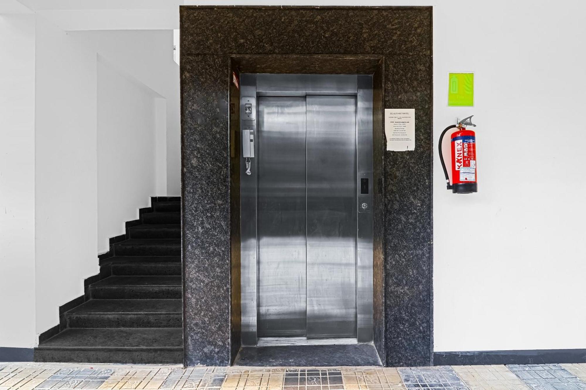 Hotel O Royal Stay Near Mantra Mall Haidar Sahibguda Dış mekan fotoğraf